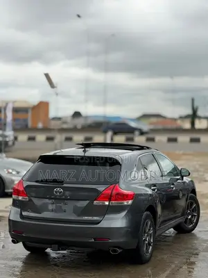 Toyota Venza V6 AWD 2012 Gray