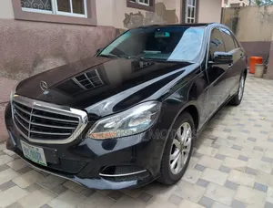 Mercedes-Benz E200 2014 Black