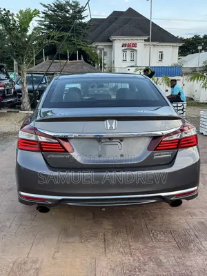 Honda Accord Sport SE 4dr Sedan FWD (2.4L 4cyl 2A) 2017 Gray