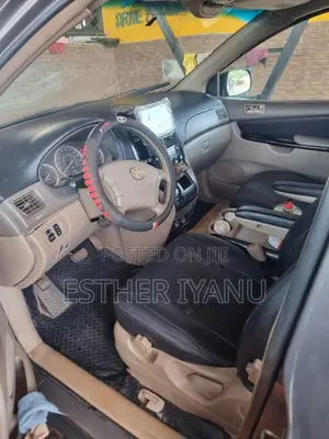 Toyota Sienna 2004