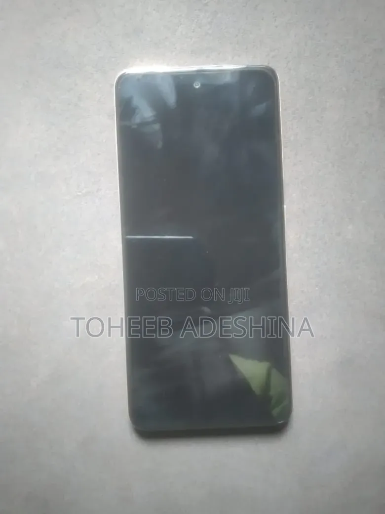 Infinix Smart 8 Plus 128 GB Silver
