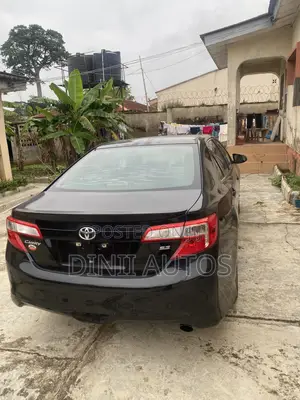 Toyota Camry SE 4dr Sedan (2.5L 4cyl 6A) 2012 Black