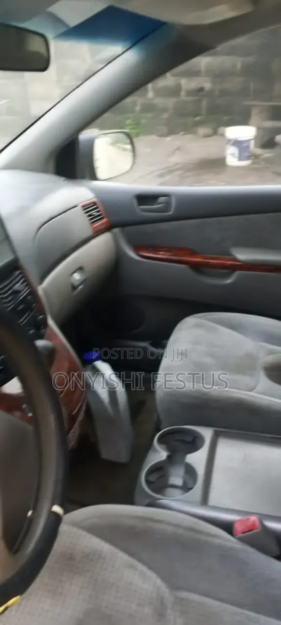 Toyota Sienna 2007 Blue