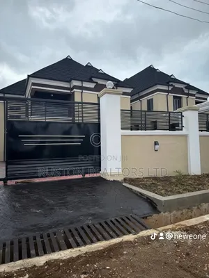 5bdrm Duplex in Ibadan for sale