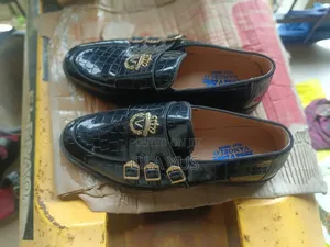 Snicker Shoe