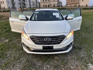 Hyundai Sonata Sport Sedan FWD (2.4L 4cyl 6A) 2017 White