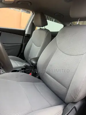 Hyundai Elantra GLS Automatic 2012 Brown
