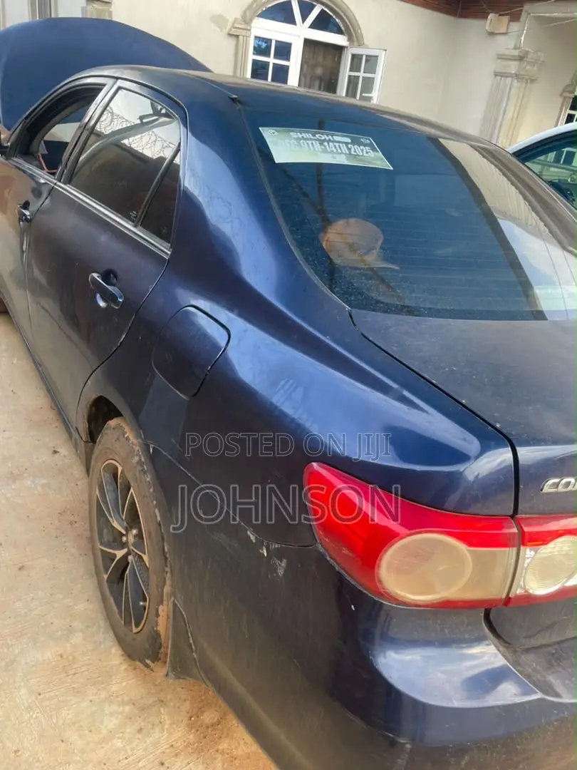 Toyota Corolla 2013 Blue