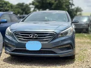 Hyundai Sonata Sport 2.0T Sedan FWD (2.0L 4cyl 6A) 2016 Blue
