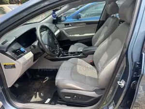 Hyundai Sonata Sport 2.0T Sedan FWD (2.0L 4cyl 6A) 2016 Blue