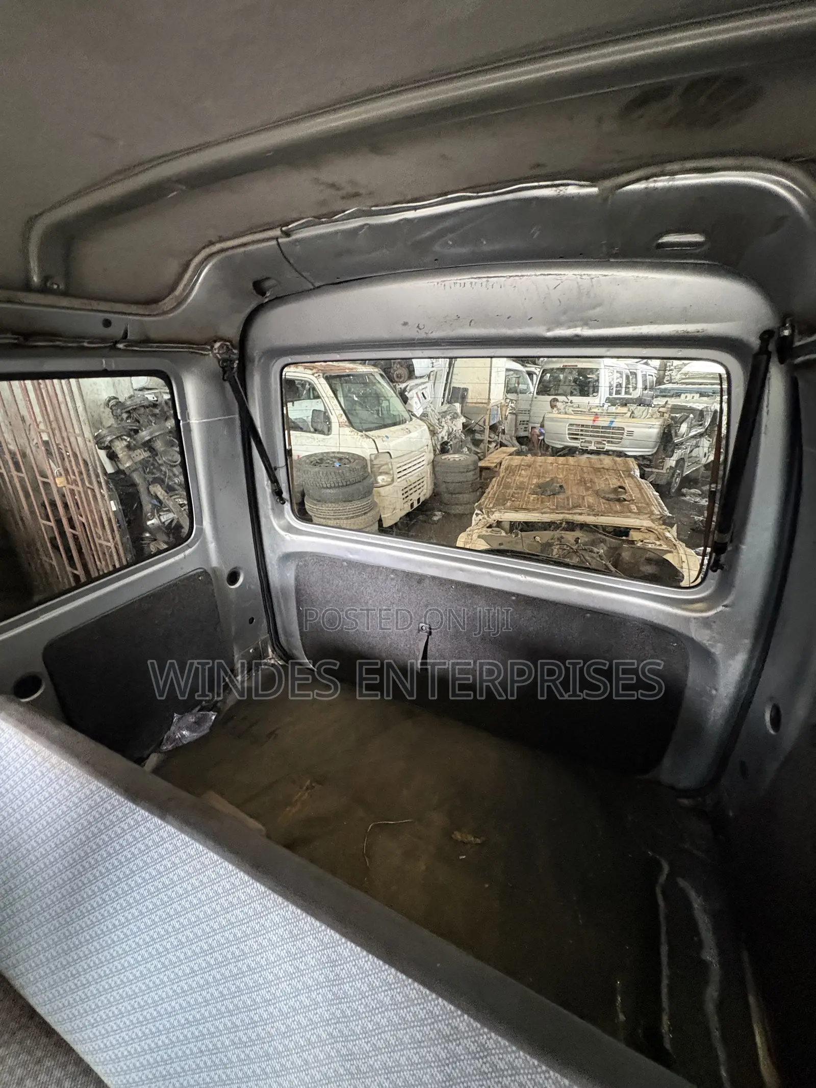 Daihatsu Hijet 2012 Silver