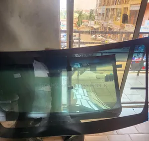 Toyota Rav4 2010 Windsreen Glass