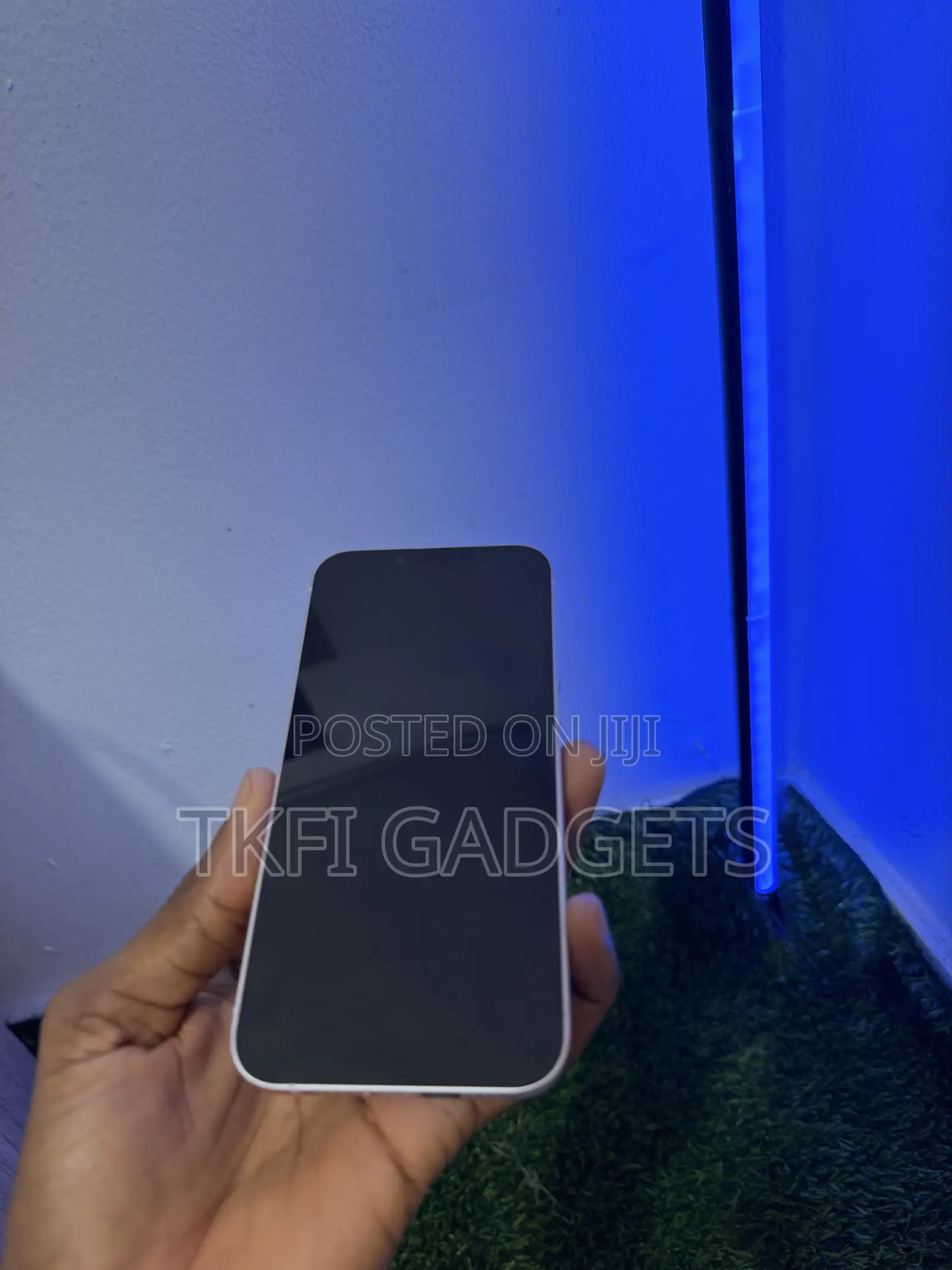 New Apple iPhone 13 128 GB Pink