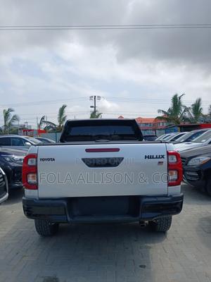 New Toyota Hilux 2024 White