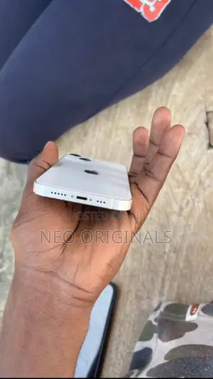 Apple iPhone 13 128 GB White