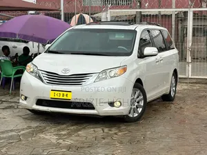 Toyota Sienna 2015 White