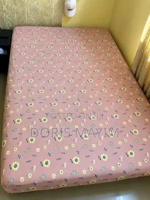 4X6 Mattress and Side Drawer