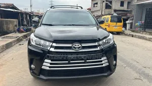 Toyota Highlander XLE V6 4x4 (3.5L 6cyl 6A) 2016 Black