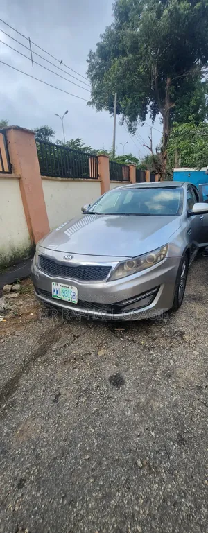 Kia K5 2011 Gray