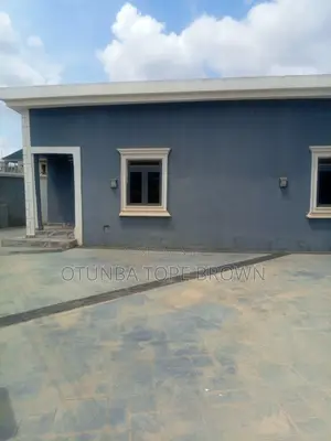 1bdrm Room & Parlour in Seman Estate, Behind for rent