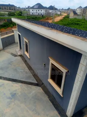 1bdrm Room & Parlour in Seman Estate, Behind for rent