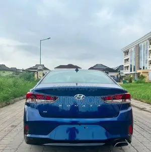Hyundai Sonata SE 2019 Blue
