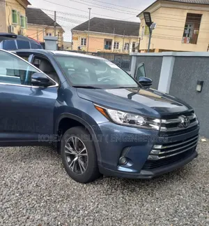 Toyota Highlander Limited AWD 2020 Gray