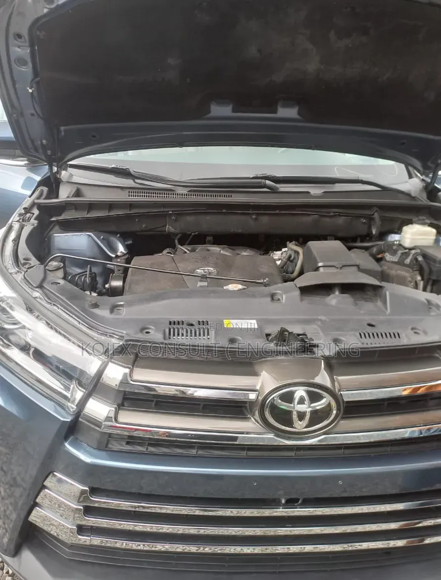 Toyota Highlander Limited AWD 2020 Gray