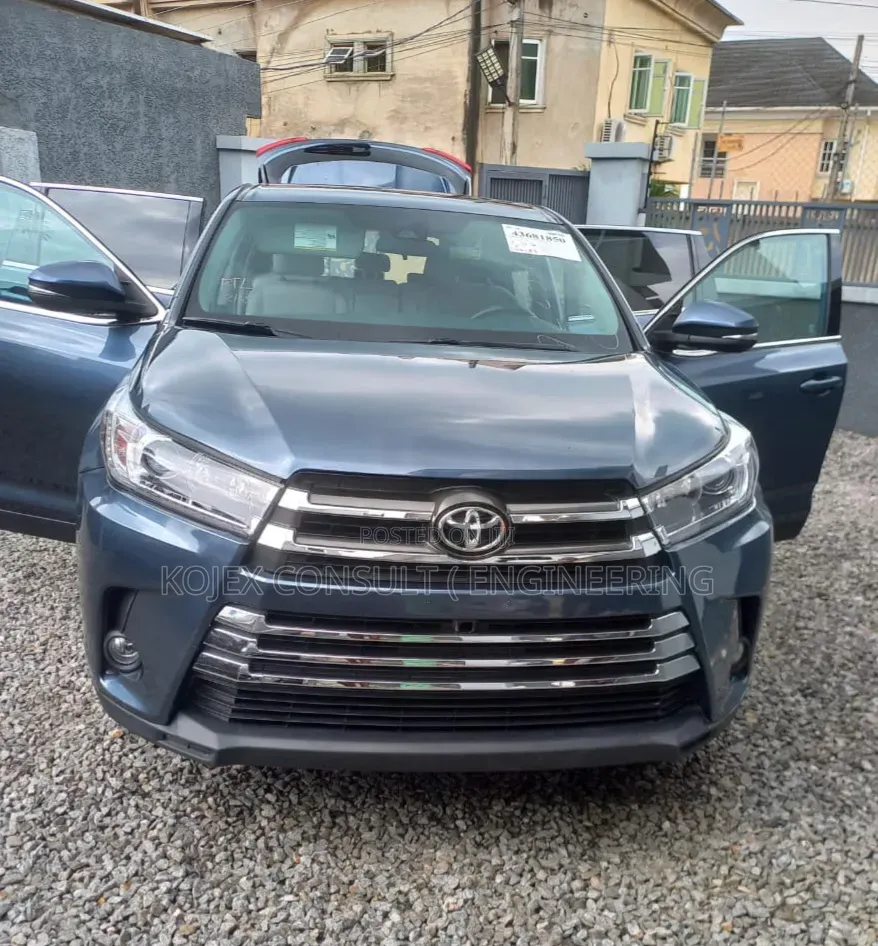Toyota Highlander Limited AWD 2020 Gray