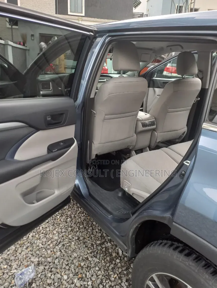 Toyota Highlander Limited AWD 2020 Gray