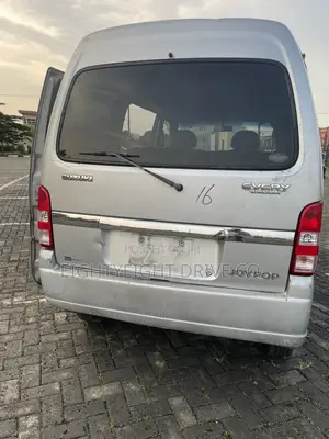 Suzuki Every 2010 Orange