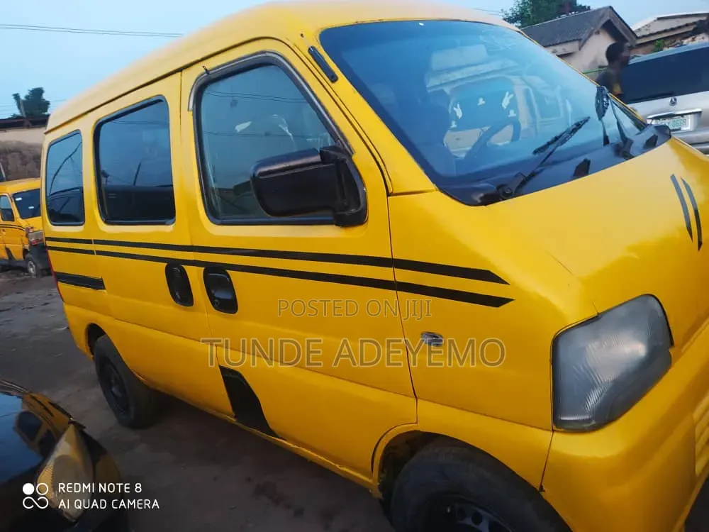 Suzuki Every 2002 Yellow