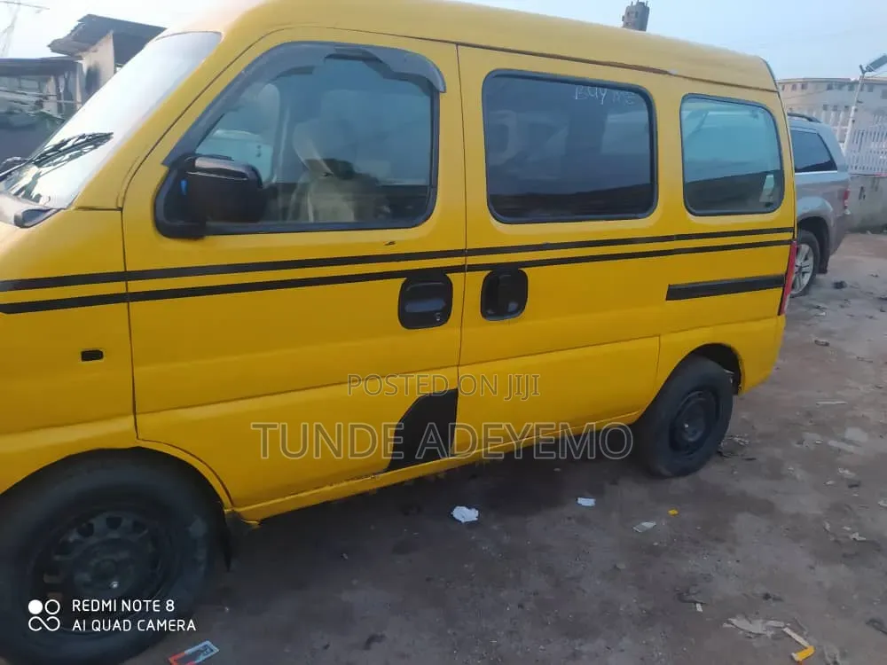 Suzuki Every 2002 Yellow
