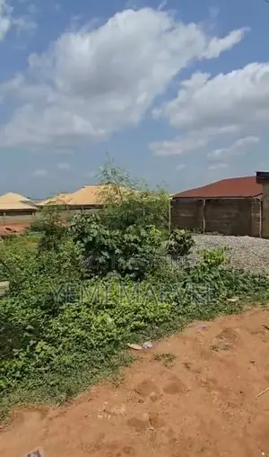 Plot of Land With Borehole, Fenced, 10 Secs Drive to the Tarred Road