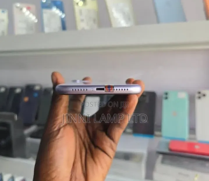 Apple iPhone 11 64 GB White