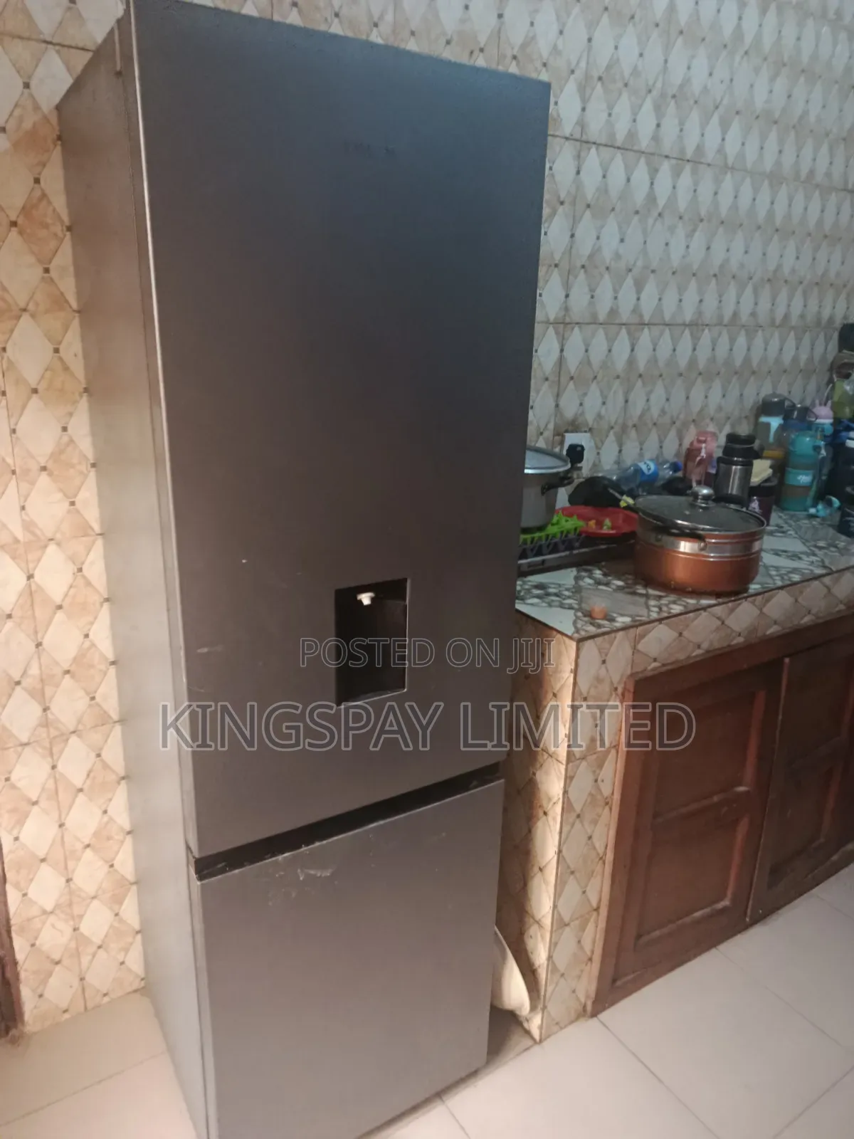 Refrigerator