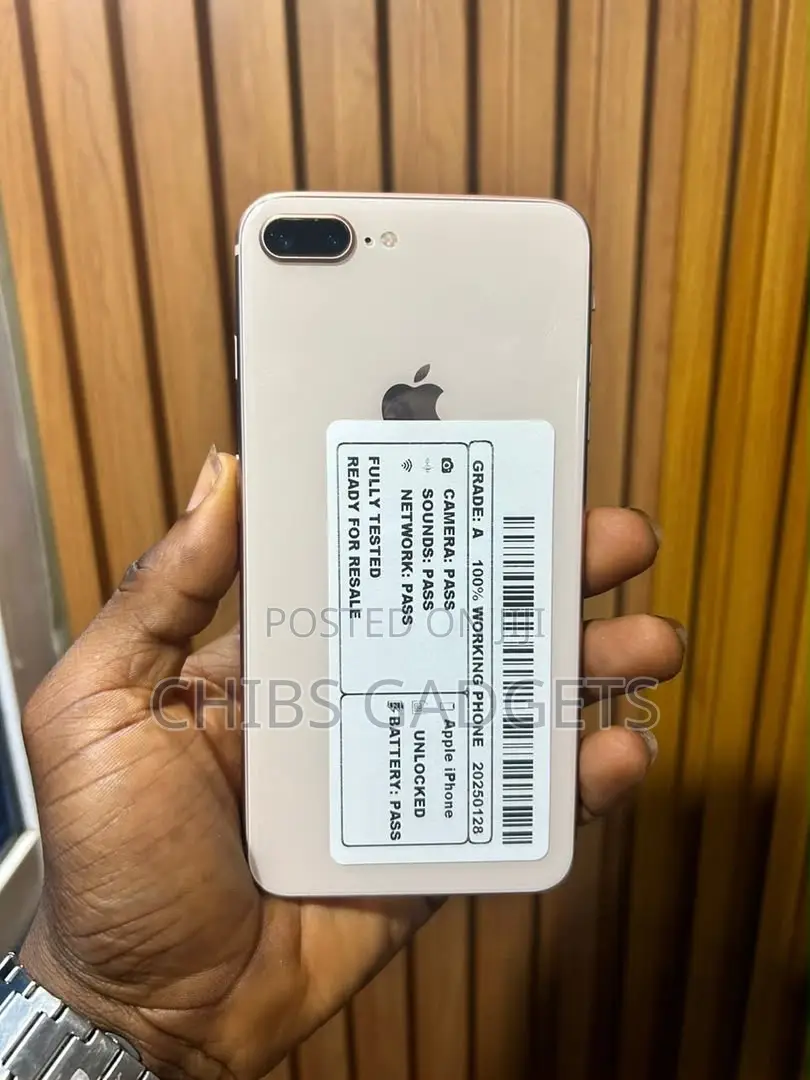 Apple iPhone 8 Plus 64 GB Black