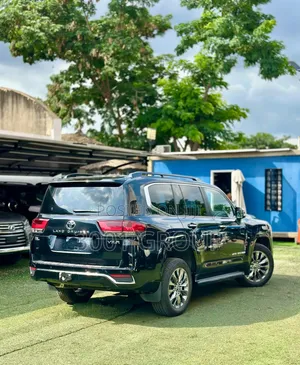 Toyota Land Cruiser 2025 Black