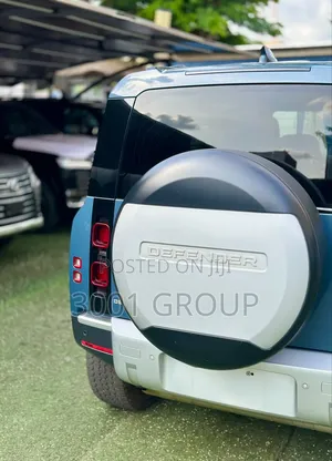 Land Rover Defender 2021 Blue