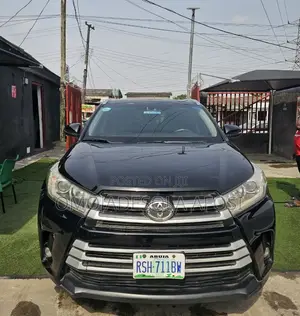 Toyota Highlander XLE 2019 Black