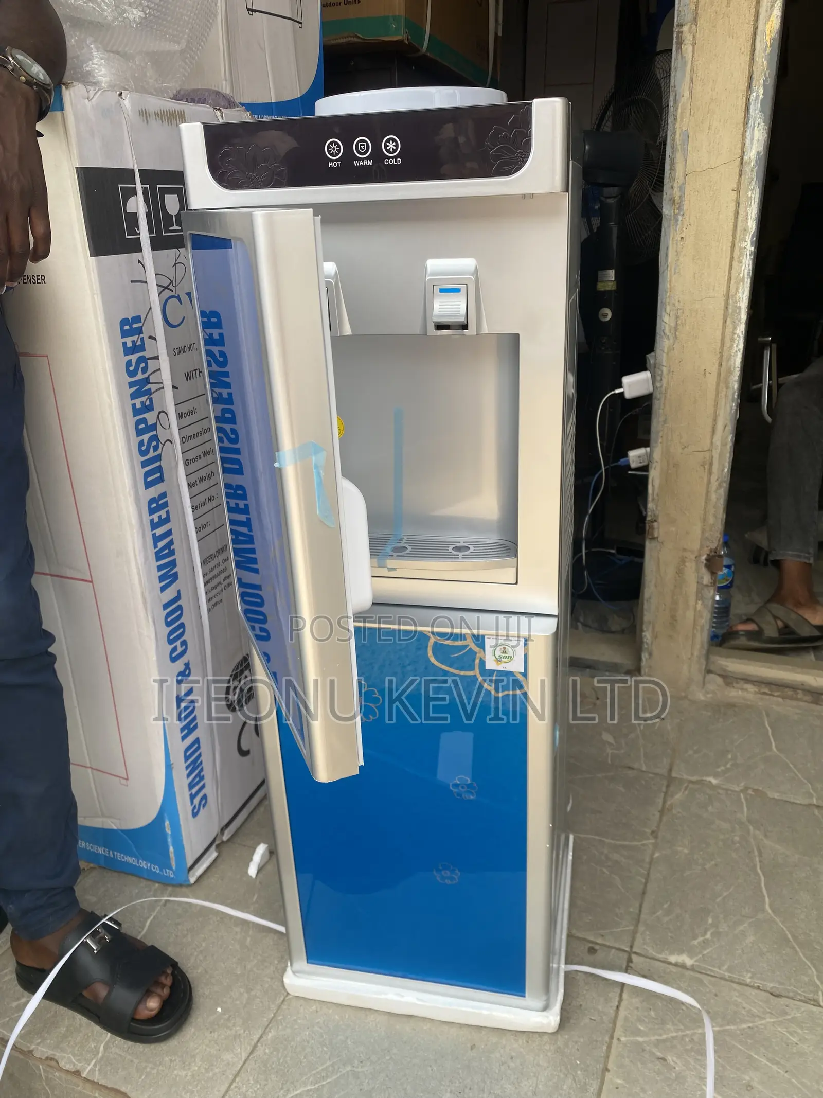 CWAY Water Dispenser With 1 Free Bottle Water