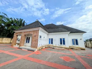 4bdrm Bungalow in Shelter Extension, for rent