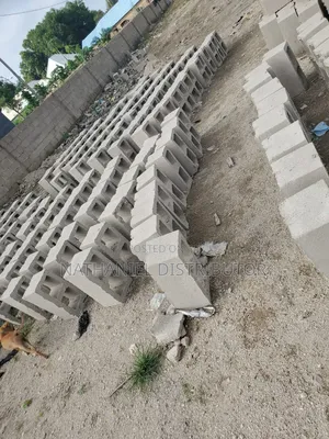 Major Block Distributor