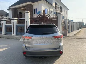 Toyota Highlander 2016 Silver