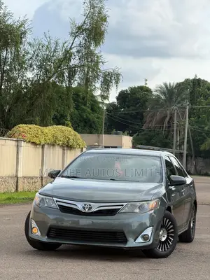 Toyota Camry 2014 Gray