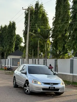 Honda Accord 2005 Silver