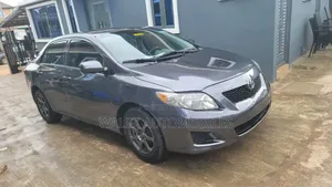 Toyota Corolla 2010 Gray