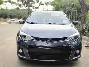 Toyota Corolla S Plus 4dr Sedan (1.8L 4cyl 6M) 2014 Gray