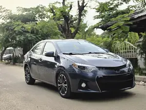 Toyota Corolla S Plus 4dr Sedan (1.8L 4cyl 6M) 2014 Gray