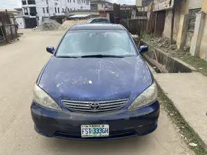 Toyota Camry LE 4dr Sedan (2.4L 4cyl 4A) 2004 Blue